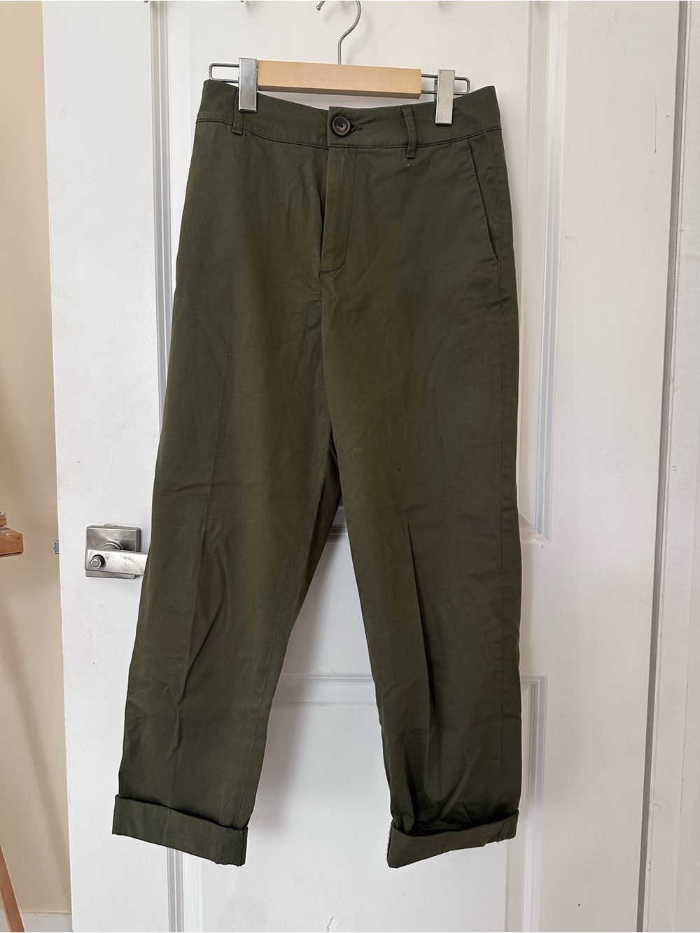 Simons Olive Green Cropped Women's Chino Pants